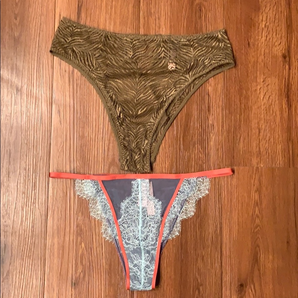 NWT Victoria’s Secret Set of 2 Panties size Large